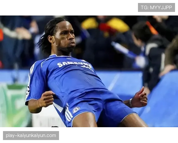 特写：时隔五年再为埃弗顿破门，老将科尔曼的滑跪庆祝